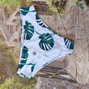 CUPSHE bikini swim bottoms size large